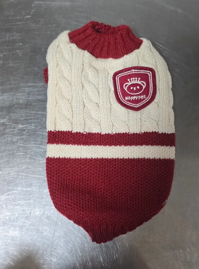 Trajecito para perro tejido