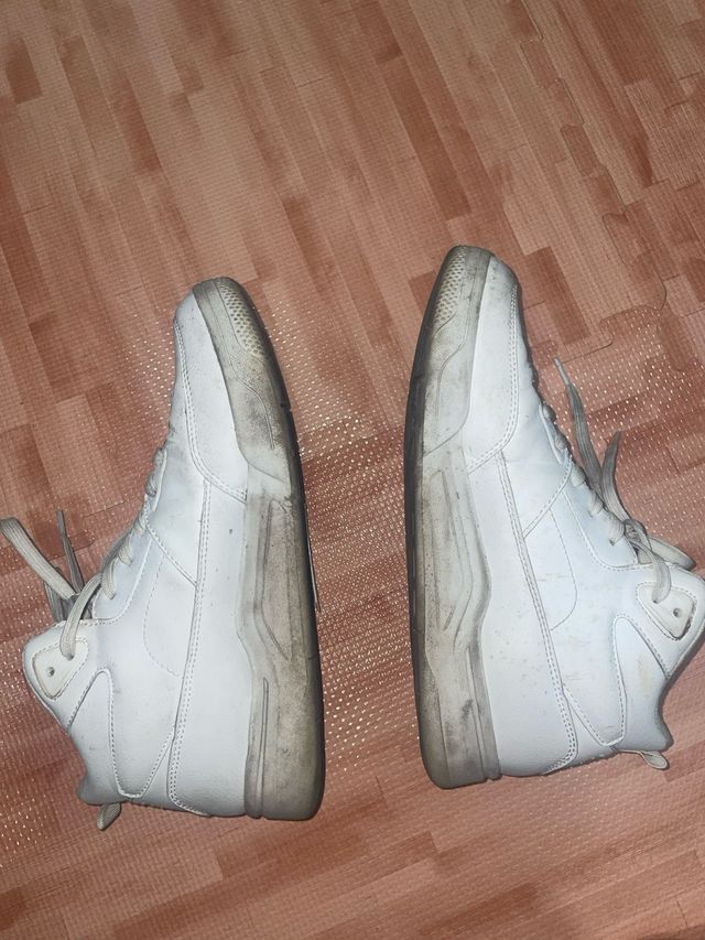 Zapatillas deportivas blancas talla 42