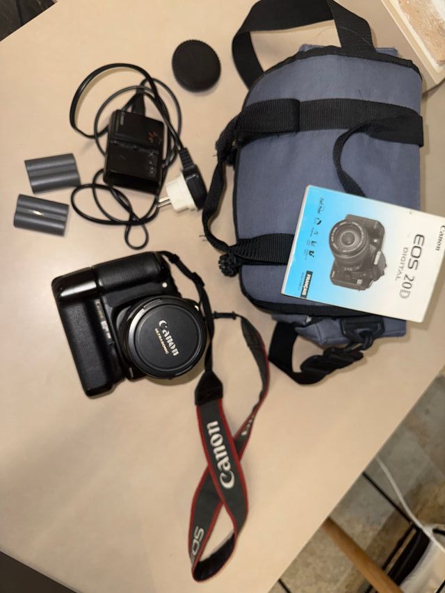 Canon EOS 20D + Lente 28-135mm