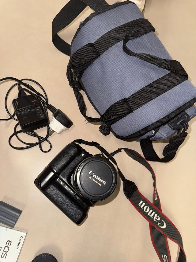 Canon EOS 20D + Lente 28-135mm