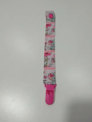 Pack de babero, mordedor y chupetero elefantes.