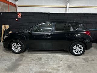 Toyota Auris 2014