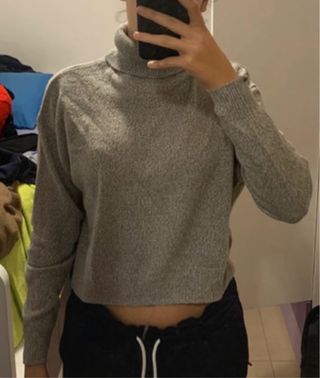 Jersey cuello alto gris