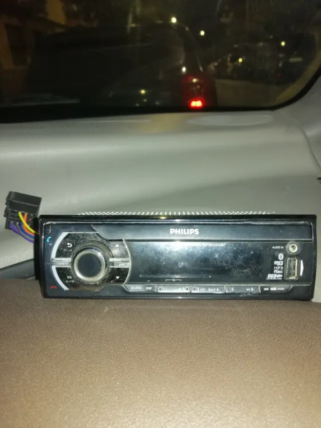 Rádio de Carro Philips Bluetooth USB