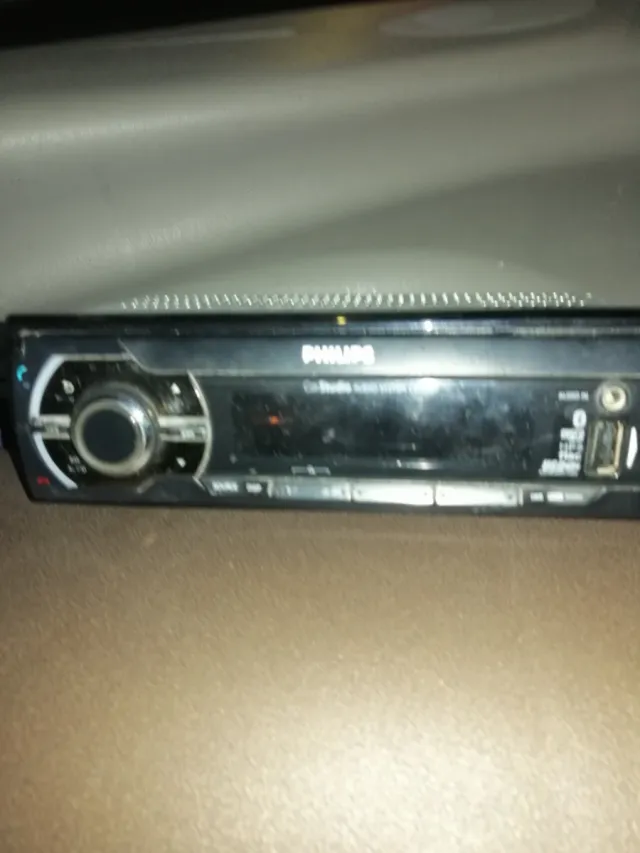 Rádio de Carro Philips Bluetooth USB