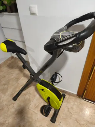 Bicicleta Estática Diadora Negra y Amarilla