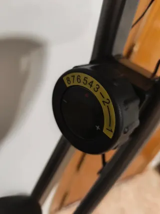 Bicicleta Estática Diadora Negra y Amarilla