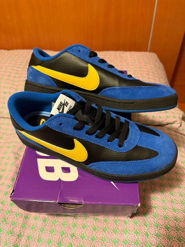 Nike SB FC Classic Inter 44 EUR / 10 USA Nuevas