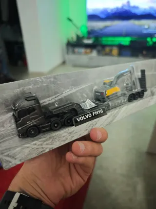 Camión Volvo FH16 Maisto Big Hauler