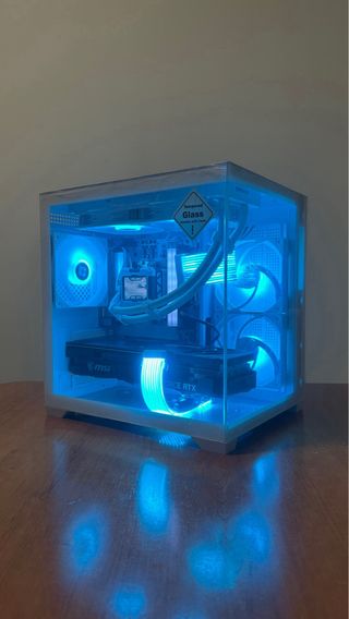 PC Gamer blanco - Ryzen 7 7700X + RTX 3070Ti