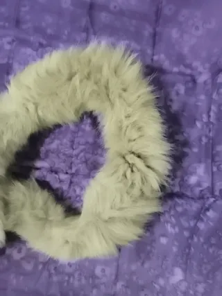 Estola de pelo ( piel natural) gris y blanco