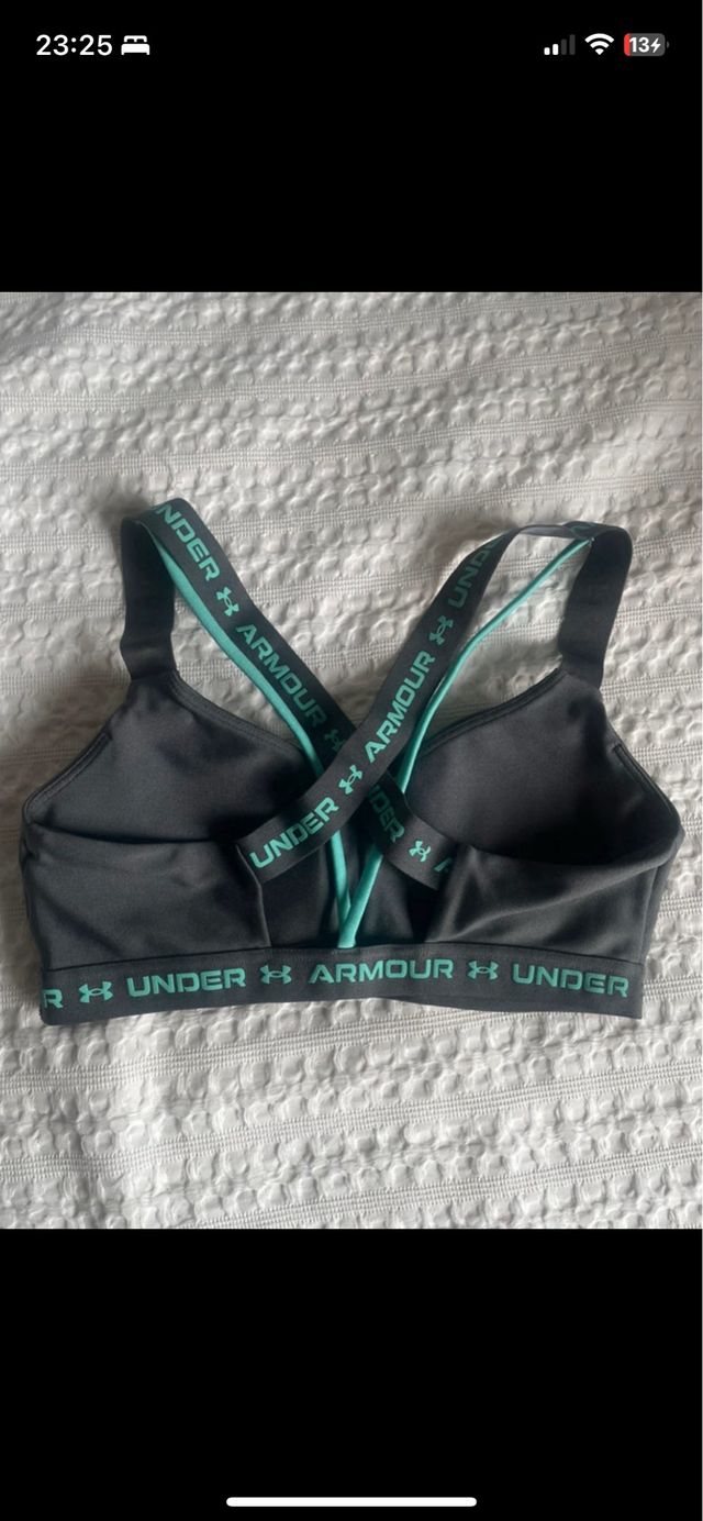 Sujetador deportivo Under Armour gris y verde