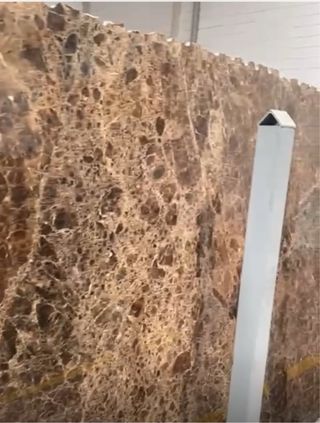 Mesa Cubo Mármol Marrón Imperial