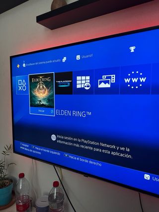 PS4 Fat 500GB + base de refrigeración y carga.