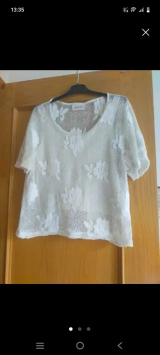 Blusa de encaje color crudo talla única