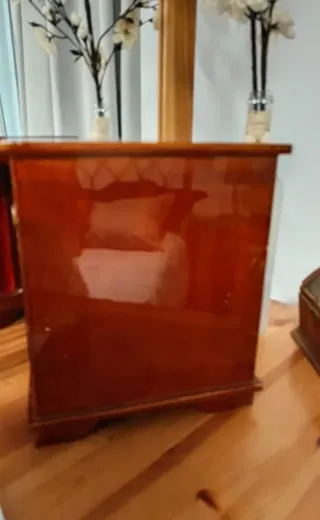 Armario joyero oriental madera y cristal