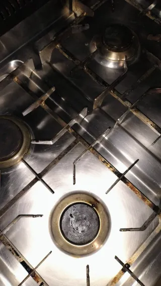 Cocina industrial 4 fuegos + horno