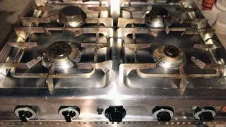 Cocina industrial 4 fuegos + horno