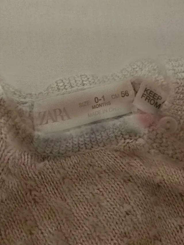 Conjunto bebé Zara punto beige 0-3 meses