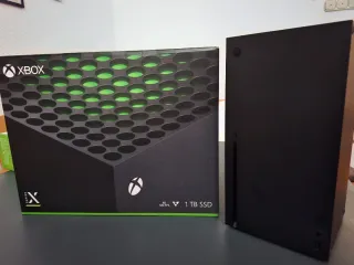 Xbox Series X 1TB SSD + Cuffie + Controller.