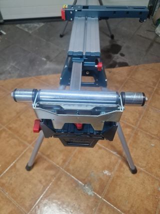 Mesa de trabajo Bosch para ingletadora