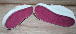 Zapatillas Zara talla 21 princesas Disney