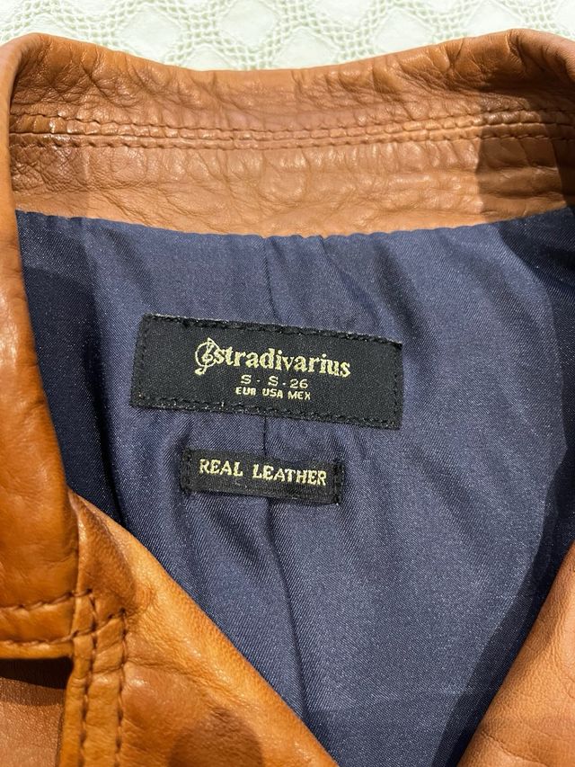 Chaqueta de cuero Stradivarius marrón