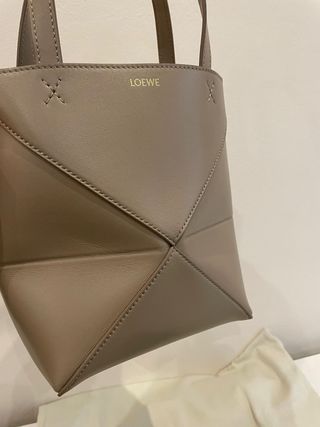 Bolso Loewe Puzzle Fold Tote Mini Arena Beige