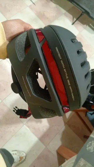 Casco Patinete Eléctrico con Luces LED