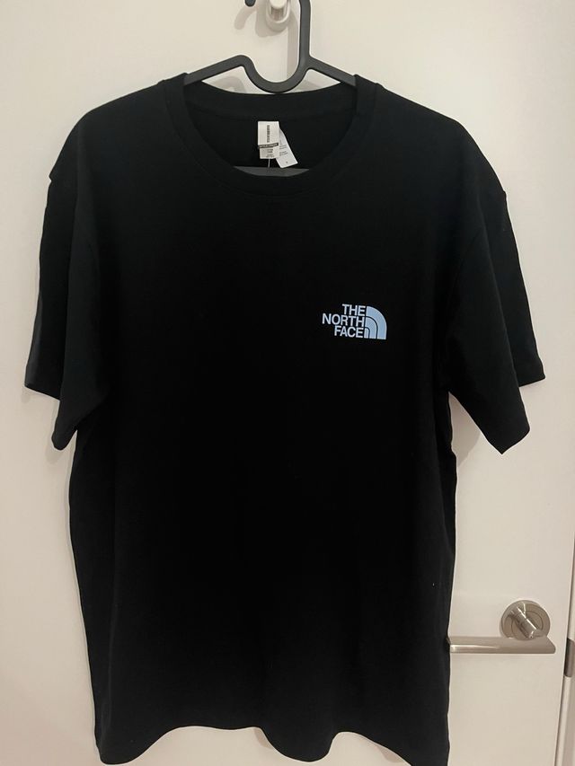 Camiseta The North Face Negra