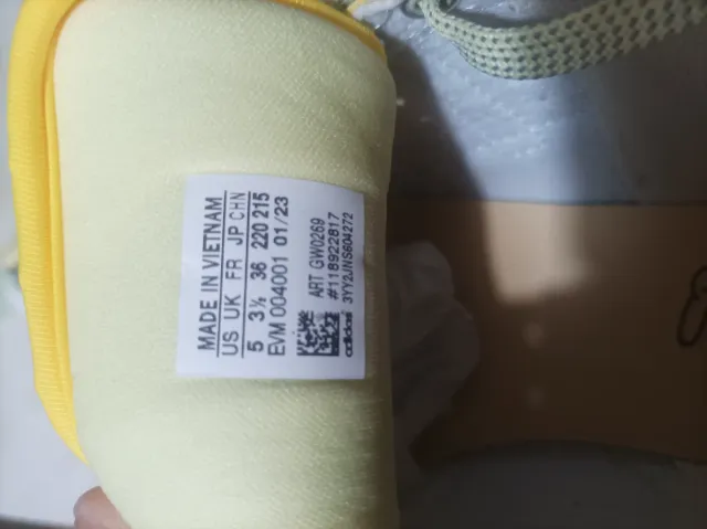 Zapatillas Beige y Amarillo