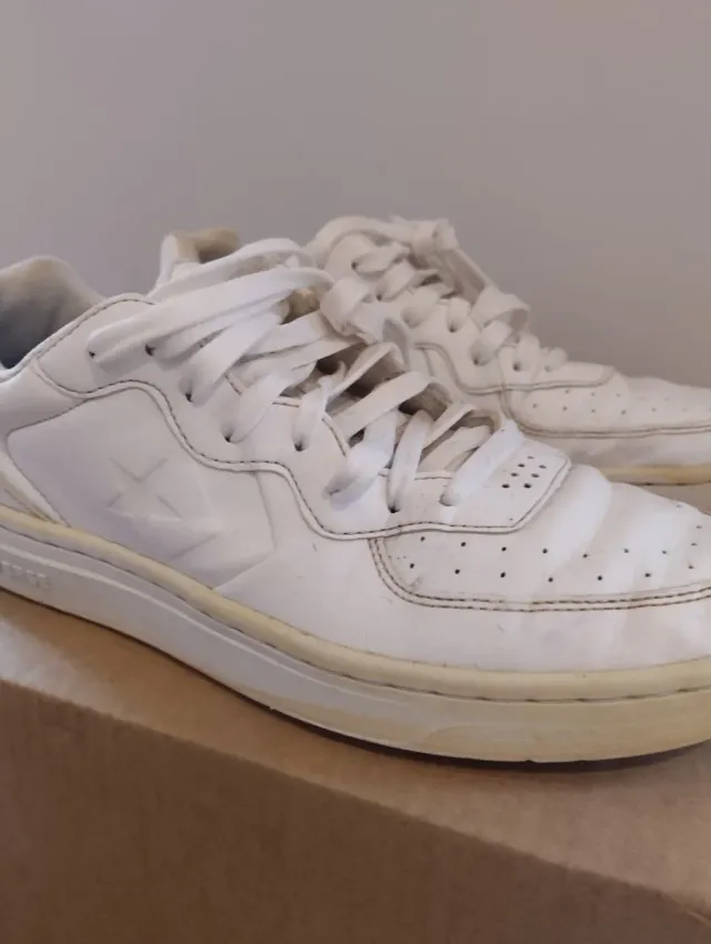 Converse Blancas Talla 40'5/41'5. UK 8.