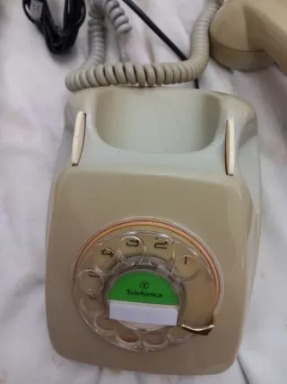 Teléfono antiguo de disco