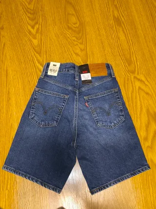 Pantalón corto Levis azul