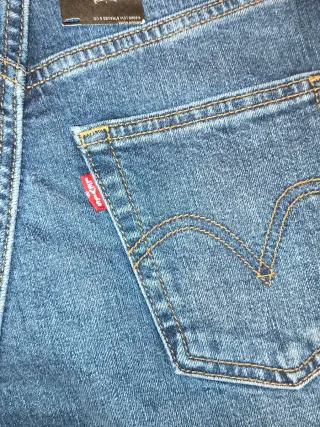 Pantalón corto Levis azul
