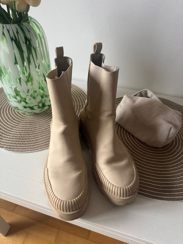 Botas Zara Beige