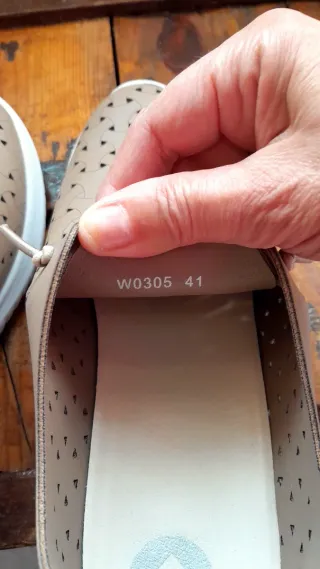 Deportivos beige mujer