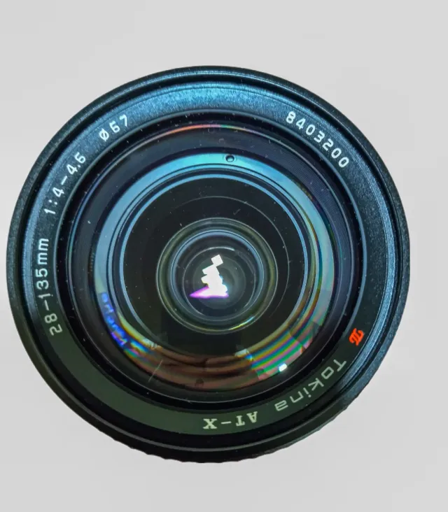 Tokina AT-X 28-135mm f/4-4.6 para Contax-Yashica