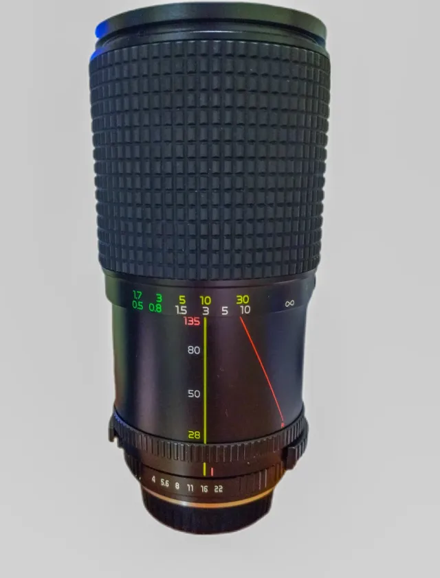 Tokina AT-X 28-135mm f/4-4.6 para Contax-Yashica