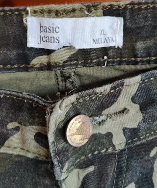 Pantalón pitillo camuflaje Mulaya
