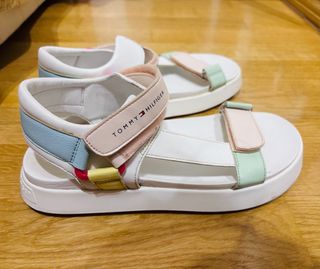 Sandalias Tommy Hilfiger Blancas y Rosas