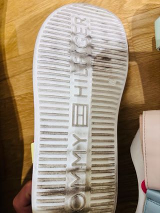 Sandalias Tommy Hilfiger Blancas y Rosas