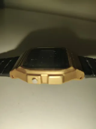 Reloj Casio F-91W Digital Dorado y Negro