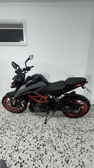 KTM DUKE 390