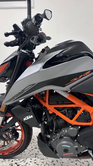 KTM DUKE 390