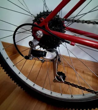 Bicicleta Giant Coldrock Roja y Blanca