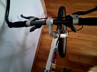 Bicicleta Giant Coldrock Roja y Blanca