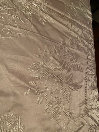 Colcha Rosa Cetim com Padrão Floral 1,85 m X 2,10