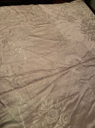 Colcha Rosa Cetim com Padrão Floral 1,85 m X 2,10