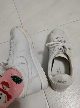 Tenis Nike Blancos Clásicos talla 36